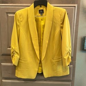 Jules and Leopold mustard blazer